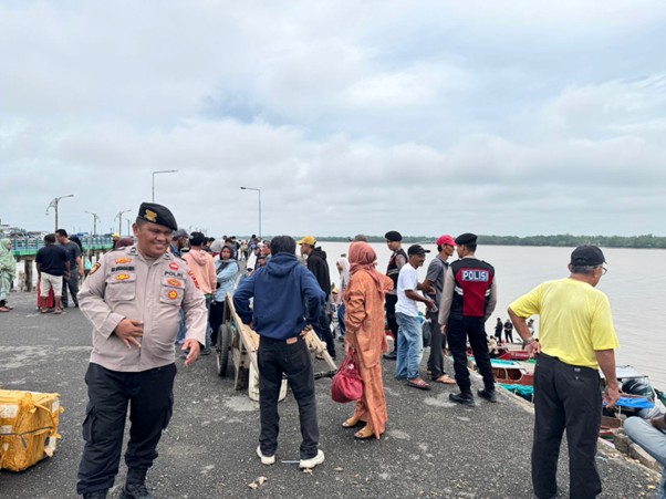 Libur Akhir Pekan, Polisi Hadir Jaga Keamanan Objek Wisata di Tanjab Barat