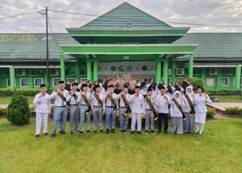 Jadi Irup di MAN IC Jambi, Sat Binmas Polres Muaro Jambi Bekali Pelajar Bahaya Narkoba dan Judi Online