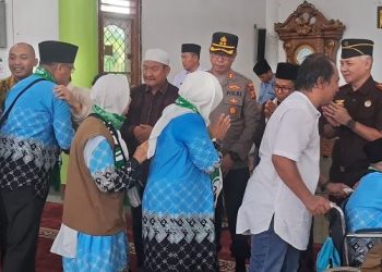 Polres Bungo Kawal Ketat Pemberangkatan 189 Jamaah Calon Haji Kloter 25 ke Asrama Haji Jambi