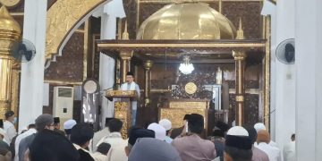Gelar Sholat Ied di Masjid Agung Al-Falah, Gubernur Al Haris: Idul Adha Momentum Menumbuhkan Semangat Pengorbanan dan Kasih Sayang
