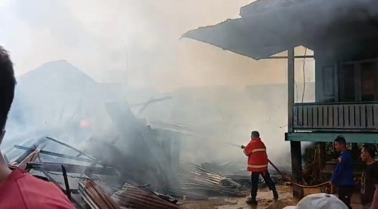 Bupati Tanjab Barat Hadiri Rapat Paripurna Hari Jadi ke-80 Kota Jambi, Teken MOU Kerjasama Antardaerah