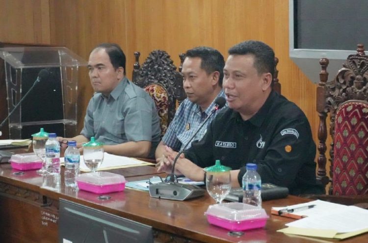 Sengketa Lahan Belum Tuntas, Pemkab Tanjab Barat Berhasil Satukan Warga dan PT WKS di Meja Musyawarah