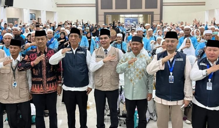 Wabup H A Khafidh Sambut Jamaah Haji Merangin di Jambi
