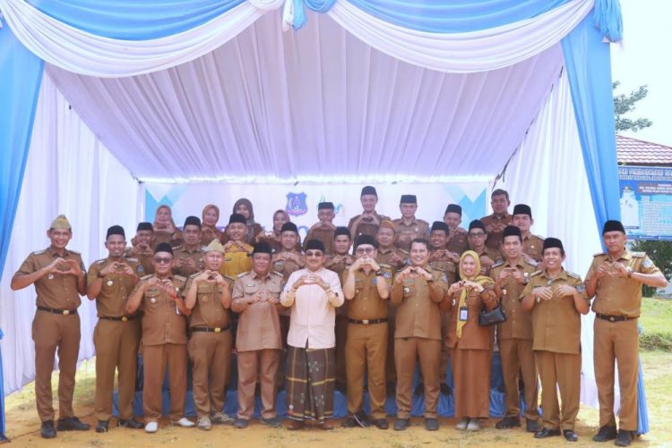 Bupati Tanjab Barat Gelar Rakor Camat dan Lurah Triwulan II Bahas Soal Sampah