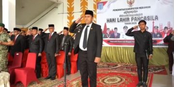 Upacara Harlah Pancasila, Bupati M Syukur Ingatkan Disiplin ASN, Semangat Goro dan Kebersamaan
