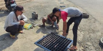 Cegah Penyumbatan, Dinas PUPR Pasang Besi Teralis