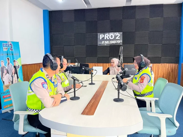 Ditlantas Polda Jambi Gencarkan Sosialisasi Operasi Patuh 2026 Lewat Udara, Sasar Kesadaran Pengendara