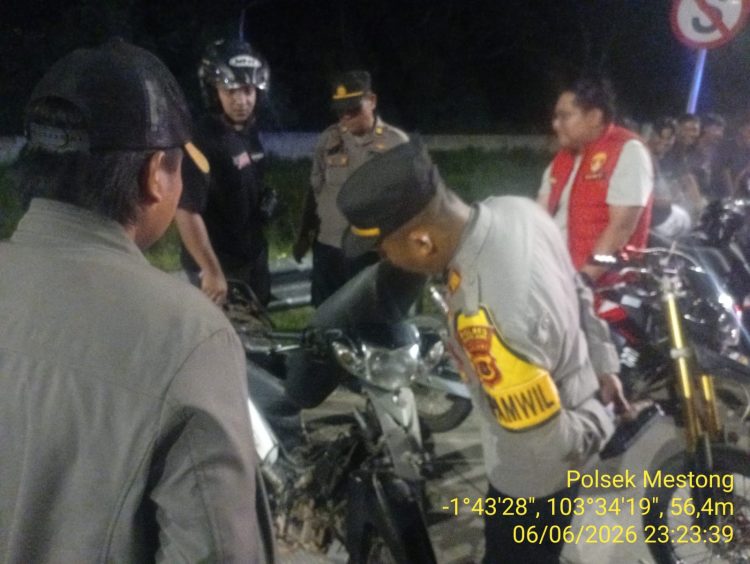 KRYD Polsek Mestong Berlangsung Hingga Dini Hari, Situasi Kamtibmas Tetap Kondusif