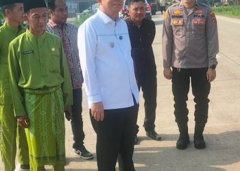 Bupati Muaro Jambi,Dr.Bambang Bayu Suseno, SP MM MSI Turun Langsung ke Lapangan Guna Meninjau Penyelesaian Proyek Jalan Beton di Ruas Strategis Pelabuhan Talang Duku Hingga Simpang Tiga Desa Kemingking Dalam