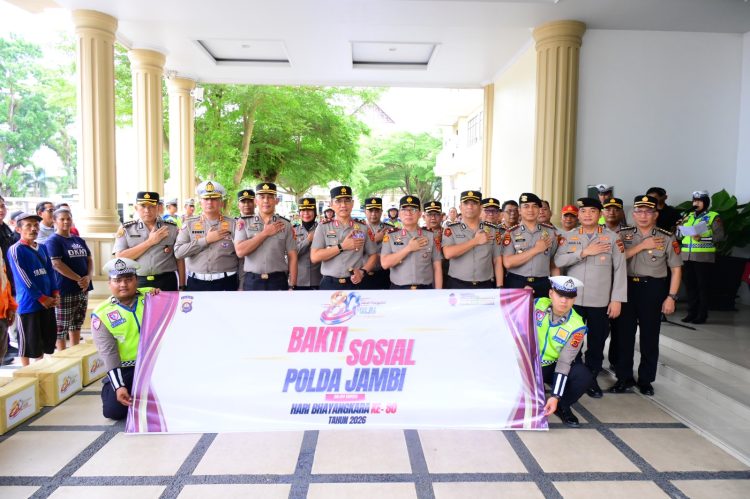 Polda Jambi Salurkan 1.000 Paket Sembako dan Lepas Bantuan Sosial Sambut Hari Bhayangkara ke-80