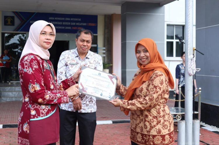 Kanwil Kemenkum Jambi Gelar Upacara HARGANAS ke-33, Tekankan Ketahanan Keluarga