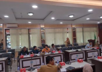 Rapat Dengar Pendapat Soal Sampah Memanas LSM GERAM Jambi Soroti Penutupan Tempat Sampah Dengan IURAN Warga