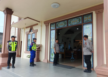 Polres Tanjung Jabung Barat Kawal Ibadah Minggu di Gereja Santo Paulus, Situasi Tetap Aman dan Kondusif
