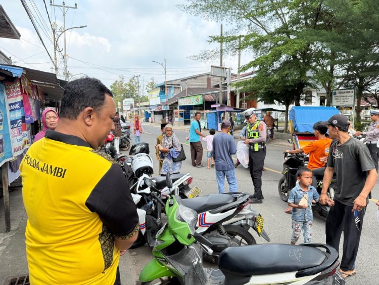Polsek Mestong Gelar Bakti Religi di Klenteng Liang Hiang