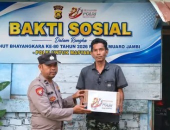 Sambut Hari Bhayangkara ke-80, Polres Muaro Jambi Salurkan Bantuan Sembako kepada Warga Kurang Mampu