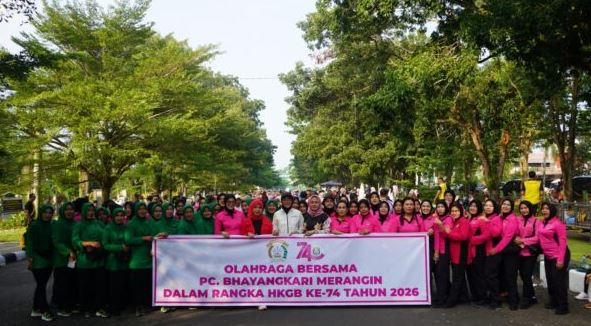 CFD Merangin Dipadati Ribuan Warga, Polres Merangin Sosialisasikan Bhayangkara Presisi Job Fair dan Dukung UMKM Lokal