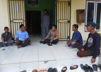 Cegah Gangguan Kamtibmas, Bhabinkamtibmas Polsek Betara Ajak Warga Aktifkan Ronda Malam