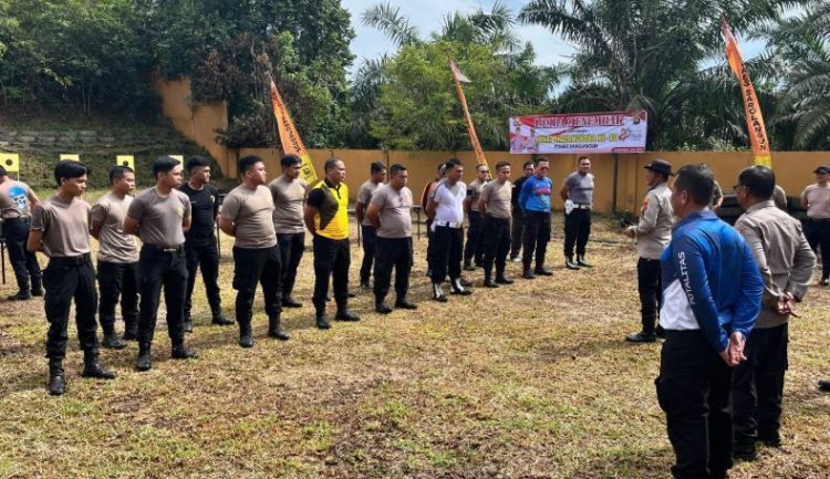 Sambut HUT Bhayangkara ke-80, Polres Sarolangun Gelar Lomba Menembak untuk Tingkatkan Profesionalisme Personel
