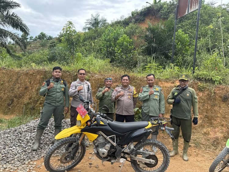 Cegah Karhutla di Desa Suban, Polsek Tungkal Ulu dan Polhut TNBT Perkuat Sinergitas dengan Masyarakat