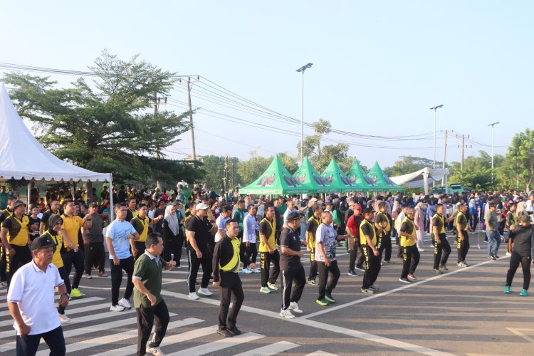 Hari Bhayangkara ke-80, Polres Batanghari Pererat Sinergi dengan Masyarakat Lewat Olahraga Bersama