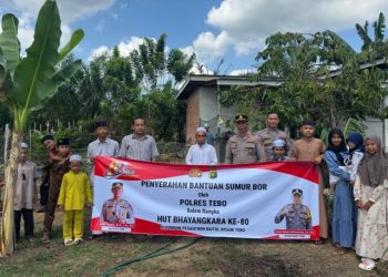Sambut Hari Bhayangkara ke-80, Polres Tebo Salurkan Bantuan Sumur Bor untuk Pondok Pesantren