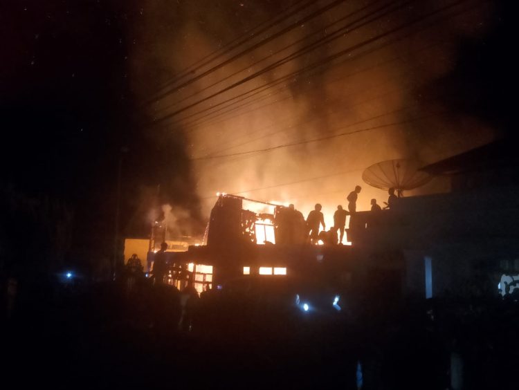 Rumah Orang Tua Mantan Pj Bupati Kerinci Terbakar