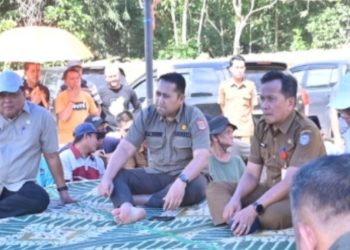 Gelar Rapat Terbuka di Bawah Tenda, Bupati M Syukur Libatkan Masyarakat Persiapkan MTQ ke-52