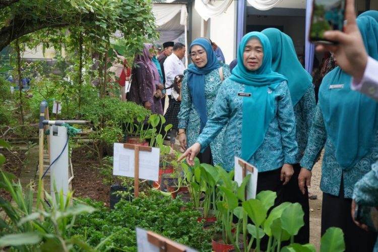 Gubernur Al Haris Doakan Santri Ponpes Al-Anwar Jadi Generasi Berakhlak Mulia dan Berprestasi
