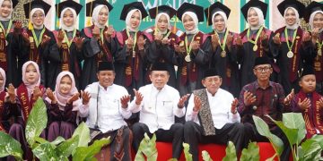 Gubernur Al Haris Doakan Santri Ponpes Al-Anwar Jadi Generasi Berakhlak Mulia dan Berprestasi