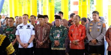 Gubernur Al Haris Doakan Santri Ponpes Al-Anwar Jadi Generasi Berakhlak Mulia dan Berprestasi