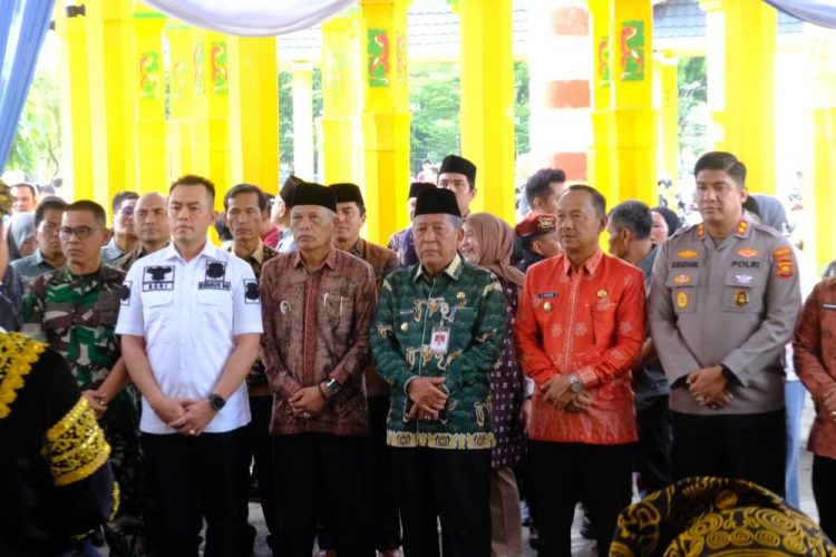 Gubernur Al Haris Doakan Santri Ponpes Al-Anwar Jadi Generasi Berakhlak Mulia dan Berprestasi