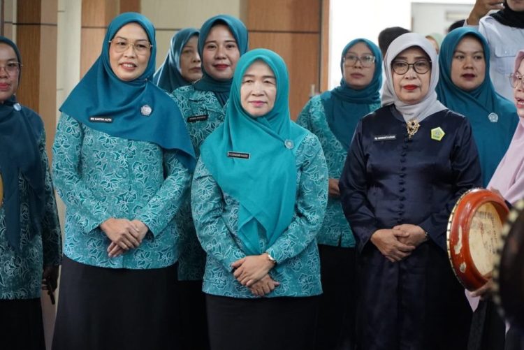 Sosialisasikan Gerakan Jambi Bersholawat di Sungai Penuh, Hj. Hesti Haris Tegaskan Sholawat Jadi Amal Nyata