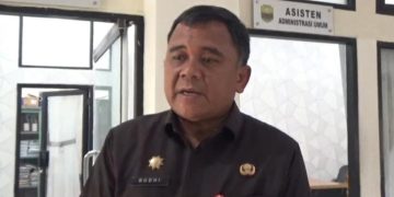 Bupati Tanjab Barat Serahkan Bantuan Kepada Korban Kebakaran di Tungkal Ilir