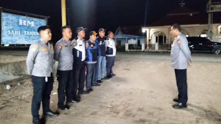Tindaklanjuti Laporan Warga, Dishub Sarolangun Razia Truk Angkutan Batubara Parkir Liar Di Desa Tanjung