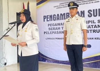 7 Pegawai Lapas Perempuan Kelas IIB Jambi Angkatan 2024 Resmi Diambil Sumpah/Janji sebagai Pegawai Negeri Sipil