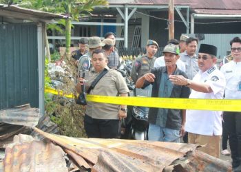 Bupati Anwar Sadat Tinjau Korban Kebakaran di Sungai Nibung: Salurkan Bantuan Logistik