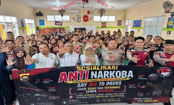 Ops Antik Siginjai 2026 Edukasi Bahaya Narkoba di SMA Negeri 10 Kota Jambi