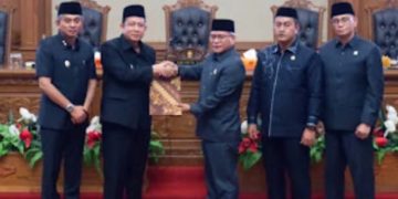 Ketua DPRD Aidi Hatta S Ag Pimpin Rapat Paripurna Pemandangan Umum Fraksi terhadap Raperda Pertanggungjawaban APBD 2025