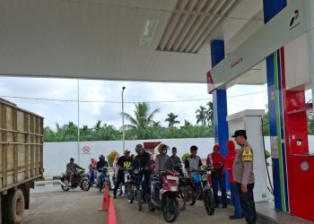 Polsek Kawasan Pelabuhan Marina Amankan Ibadah Minggu di Gereja Santo Paulus Kuala Tungkal, Ibadah Berlangsung Aman dan Khidmat