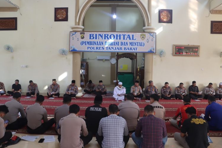 Tingkatkan Keimanan dan Profesionalisme, Polres Tanjung Jabung Barat Gelar Pembinaan Rohani dan Mental