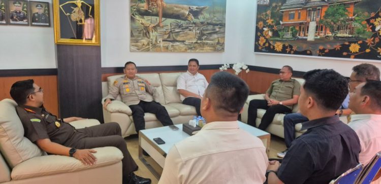 Kapolres Tebo Jalin Silaturahmi dengan Kajari Tebo, Perkuat Sinergi Penegakan Hukum dan Kondusivitas Kamtibmas