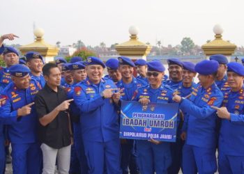 Dedikasi Tanpa Batas, Aipda Abdul Qodir Diganjar Hadiah Umrah atas Pengabdian kepada Masyarakat