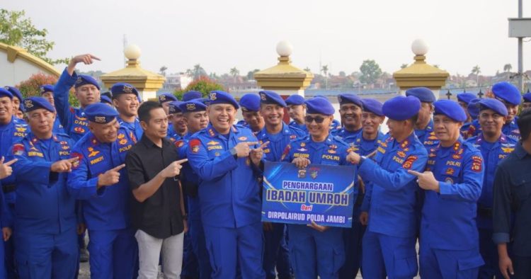 Dedikasi Tanpa Batas, Aipda Abdul Qodir Diganjar Hadiah Umrah atas Pengabdian kepada Masyarakat