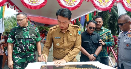 Resmikan Jembatan Bailey, Ini Pesan Bupati Batanghari