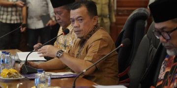 Gubernur Al Haris Pimpin Rapat Evaluasi Perkembangan Pelaksanaan Kegiatan Pembangunan Triwulan II TA 2026
