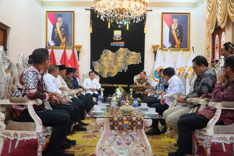 Gubernur Al Haris Buka “Jambi Elok Nian” Bahagia Berbudaya di Serambi Tanah Pilih Pusako Betuah