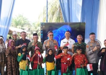 Ketua DPRD Muaro jambi Aidi Hatta S.Ag menghadiri acara peresmian Jembatan Merah Putih Presisi