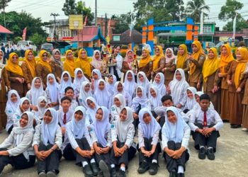 SMPN 1 Merangin Borong Tiga Piala, Bupati M. Syukur: Potensi Anak Merangin, Luar Biasa!