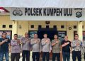 Wakapolres Muaro Jambi Kompol Aroni Chandra, S.H., M.H. Menghadiri Kegiatan Olahraga Bersama yang Dirangkaikan dengan Peresmian Lapangan Bulutangkis