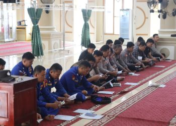 Wakapolres Tanjab Barat Pimpin Pembinaan Rohani dan Mental Personel Wujudkan Polri Presisi